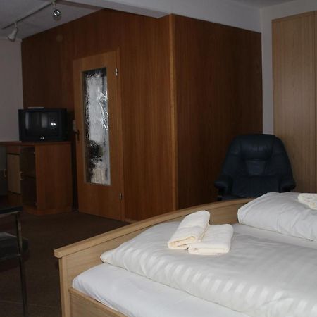 Einfelder Hof Garni Hotel Neumünster Kamer foto