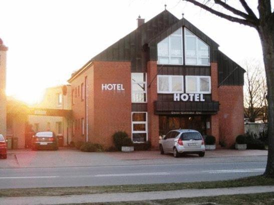 Einfelder Hof Garni Hotel Neumünster Buitenkant foto