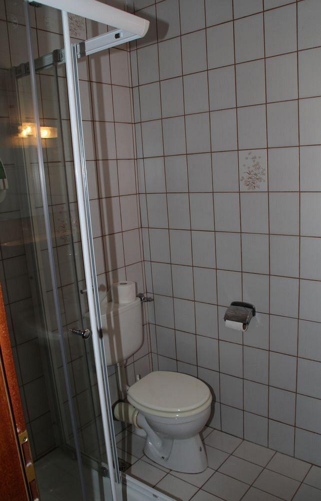 Einfelder Hof Garni Hotel Neumünster Buitenkant foto