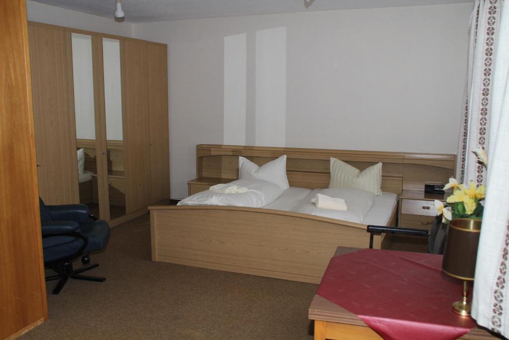 Einfelder Hof Garni Hotel Neumünster Kamer foto