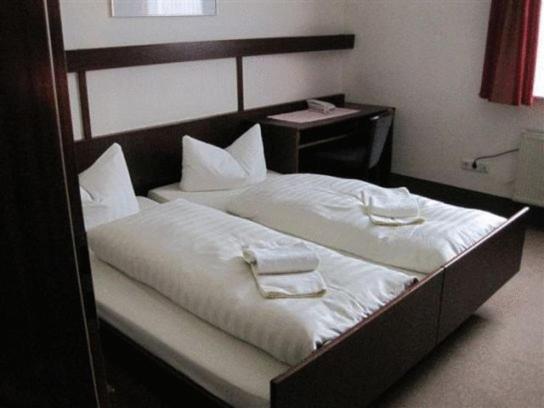 Einfelder Hof Garni Hotel Neumünster Kamer foto