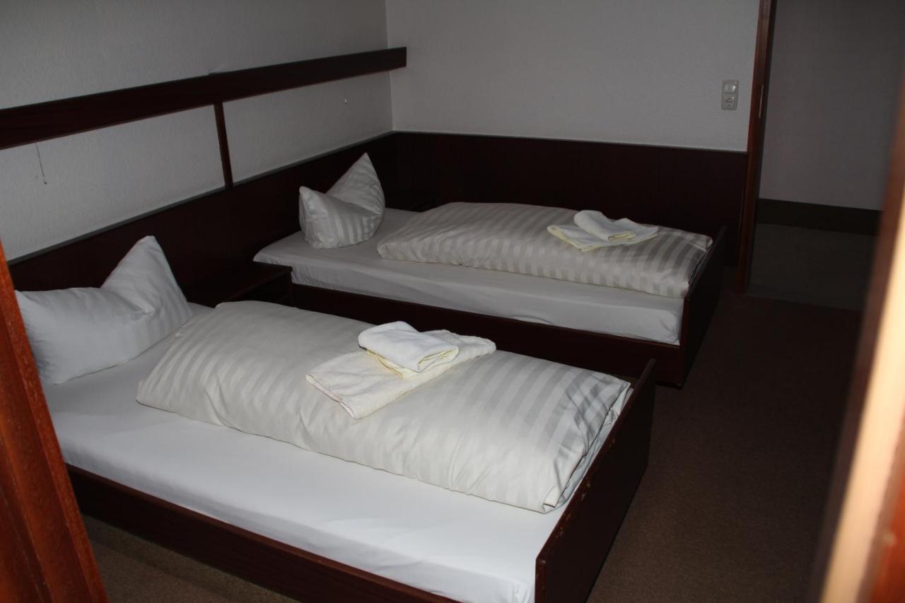 Einfelder Hof Garni Hotel Neumünster Kamer foto